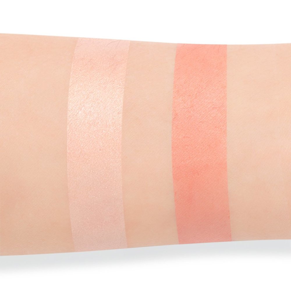 Charlotte Tilbury Pretty Youth Glow w/Brush - Picture 8 of 12